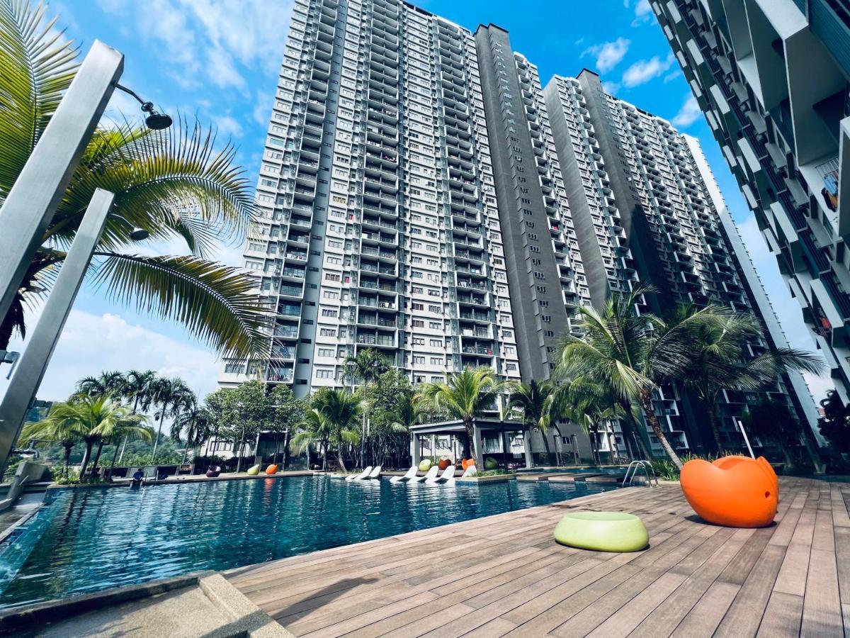 Kama Homestay @Wangsa Maju クアラルンプール エクステリア 写真