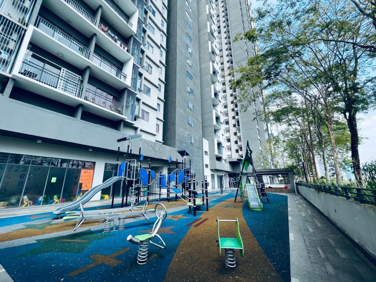 Kama Homestay @Wangsa Maju クアラルンプール エクステリア 写真
