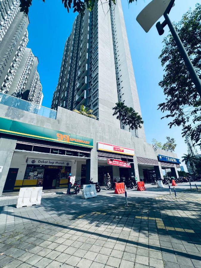 Kama Homestay @Wangsa Maju クアラルンプール エクステリア 写真
