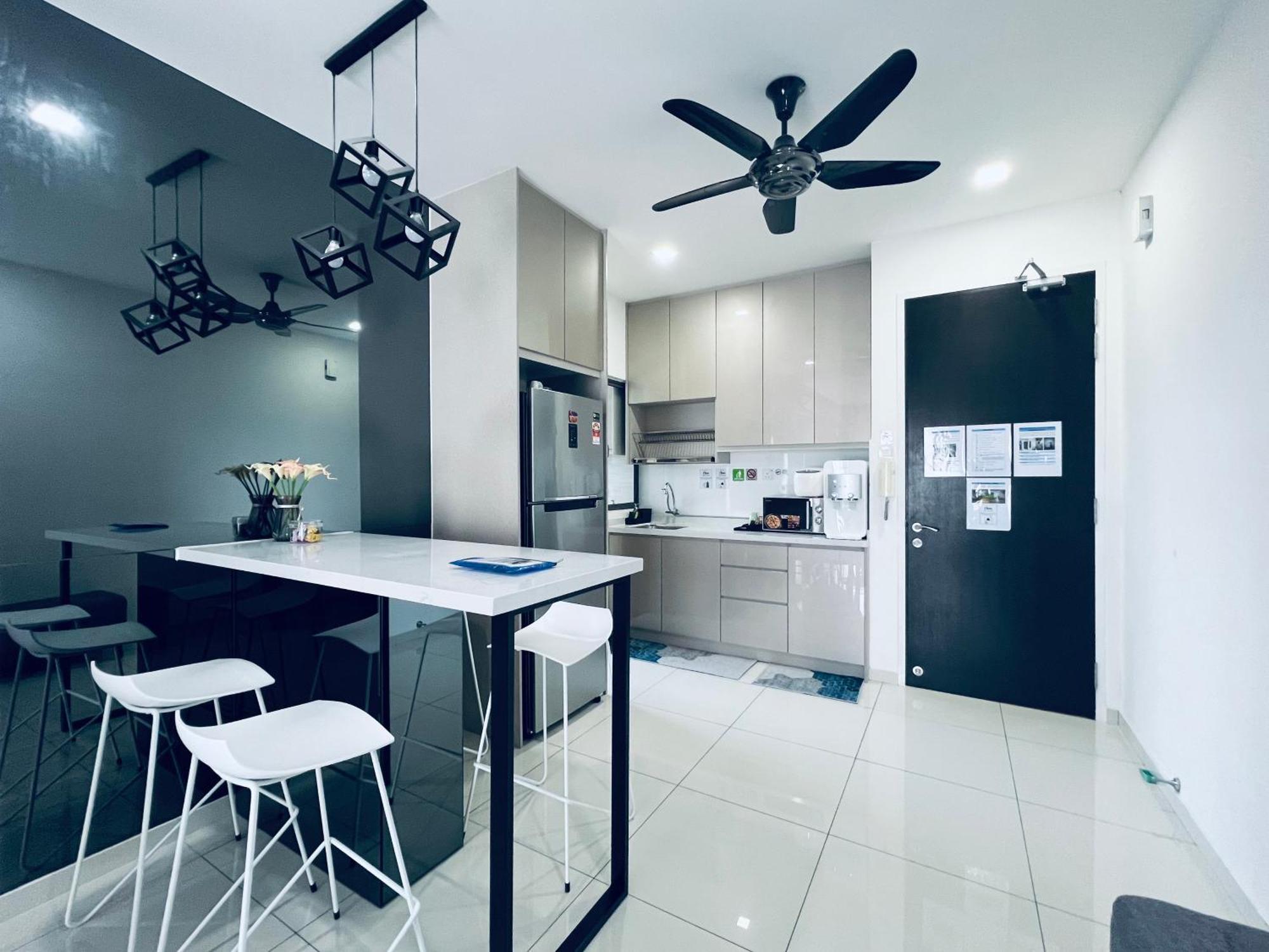 Kama Homestay @Wangsa Maju クアラルンプール エクステリア 写真